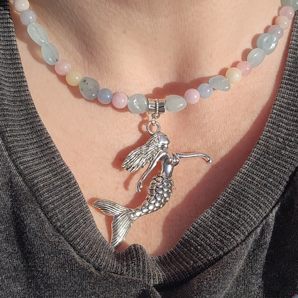 Anthropologie Jewelry - 🧜‍♀️ Aquamarine morganite Mermaid necklace